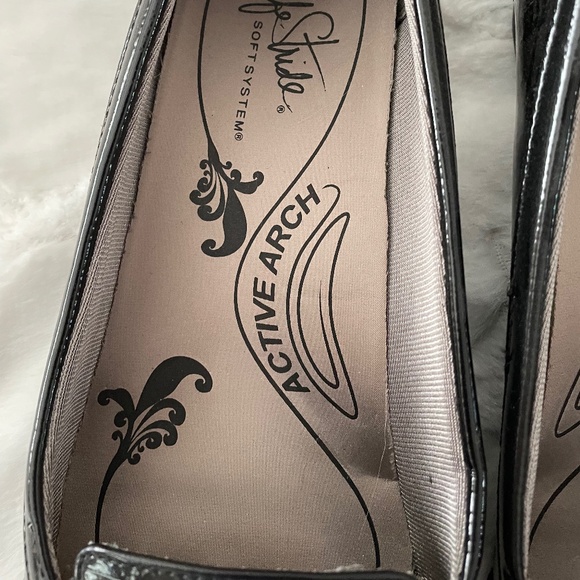 LifeStride - Soft System Active Arch Loafers - 10 - Picture 2 of 5